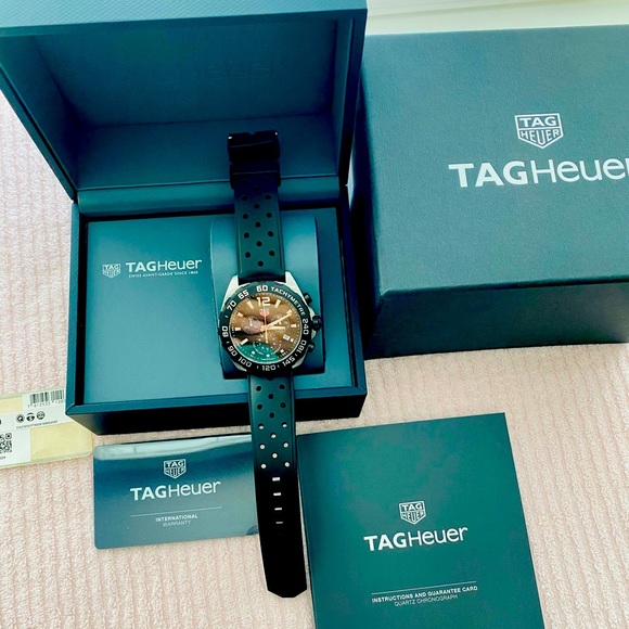 🚫SOLD🚫 Tag Heuer Men Formula 1 Chronograph Watch - Picture 2 of 11